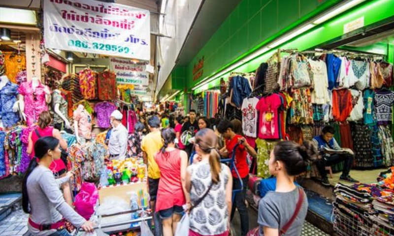 Quần áo ở Thái Lan trong các khu chợ rất đa dạng